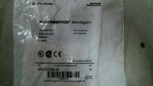Load image into Gallery viewer, ALLEN BRADLEY 42KL-E1QZB-G3 MINISIGHT TRANSMITTED BEAM SOURCE SENSOR -FREE SHIP