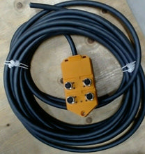 Load image into Gallery viewer, LUMBERG AUTOMATION ASBV 4/LED 5-256/10M ACTUATOR SENSOR BOX W/CABLE -FREE SHIP