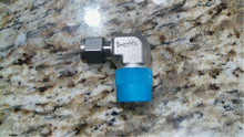 Load image into Gallery viewer, Swagelok SS-400-2-8, 1/4" Tube X 1/2" MNPT ELBOW-FREE SHIPPING