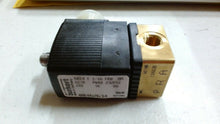 Load image into Gallery viewer, BURKERT 00462634 3/2 WAY SOLENOID 24BVDC 232PSI -FREE SHIPPING