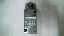 Load image into Gallery viewer, ALLEN BRADLEY 802T-A1P OILTIGHT LIMIT SWITCH SER.H -FREE SHIPPING