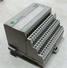 Load image into Gallery viewer, AB ROCKWELL 1794-08160 FLEX I/O MODULE 24 VDC SOURCE OUTPUT W/ DIAGNOSTIC *FRSHP

