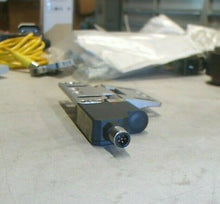 Load image into Gallery viewer, BANNER SI-HG63FQDR HINGE SAFETY INTERLOCK SWITCH 2 N.C. 1 N.O. CONTACTS *FRSHIP*
