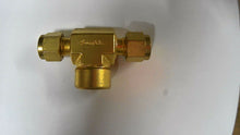 Load image into Gallery viewer, SWAGELOK B-400-3-4TT BRASS FEMALE BRANCH TEE 1/4&quot; TUBE FITTING -FREE SHIPPING
