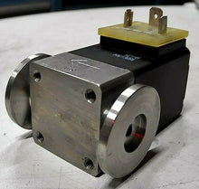 Load image into Gallery viewer, BURKERT 0211 A 2.0 FKM SOLENOID VALVE 00019959 *FREE SHIPPING*
