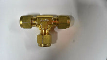 Load image into Gallery viewer, SWAGELOK B-400-3 BRASS UNION TEE 1/4&quot; TUBE FITTING -FREE SHIPPING

