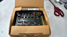 Load image into Gallery viewer, SIEMENS TEXAS INSTRUMENTS PLC 305-01Z COUNTER MODULE 5-24VDC CLASS2 *FREE SHIP*
