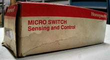 Load image into Gallery viewer, HONEYWELL FE-MLS4RB-1011 MICRO SWITCH PROXIMITY SENSOR 12-16VDC-FREE SHIPPING
