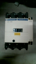 Load image into Gallery viewer, TELEMECANIQUE LC1-D50 CONTACTOR MOTOR STARTER 3PH 60A 3P 600V -FREE SHIPPING
