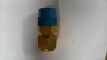 Load image into Gallery viewer, SWAGELOK B-810-1-8 BRASS MALE CONNECTOR 1/2&quot; TUBE X 1/2&quot; MALE NPT -FREE SHIPPING
