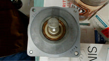 Load image into Gallery viewer, SUPERIOR ELECTRIC SLOSYN SS221G36   Synchronous Stepping Motor free shipping
