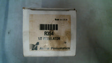 Load image into Gallery viewer, ARROW PNEUMATICS R354 1/2&quot; NPT REGULATOR 125 RANGE 300PSI -FREE SHIPPING
