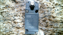 Load image into Gallery viewer, DAYTON 12T835 HEAVY DUTY ROTARY HEAD LIMIT SWITCH -FREE SHIPPING
