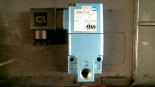 Load image into Gallery viewer, MAC VALVE 225B-611JA SOLENOID VALVE 24VDC 8.5W 150PSI -FREE SHIPPING
