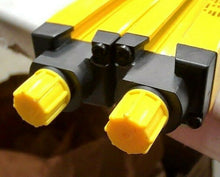 Load image into Gallery viewer, SICK C41S-0603AA300 / C41E-0603AG300 C4000 MICRO 600MM SENDER / RECEIVER SET *FS
