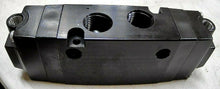 Load image into Gallery viewer, PARKER SCHRADER BELLOWS B592000XXC SOLENOID VALVE 3/8&quot;D. AIR 3P 146PSI MAX *FSHP
