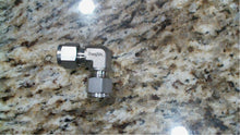 Load image into Gallery viewer, SWAGELOK SS-600-9, 3/8" TUBE ELBOW UNION- FREE SHIPPING
