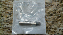 Load image into Gallery viewer, SICK VL18-4N3140 PHOTOELECTRIC RETRO REFLECTIVE SENSOR 6013524 30VDC -FREE SHIP
