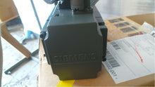 Load image into Gallery viewer, SIEMENS 1FK7042-5AF71-1DG3 SIMOTICS S SYNCHRONOUS SERVOMOTOR 1FK7 free shipping
