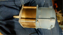 Load image into Gallery viewer, SUPERIOR ELECTRIC SLOSYN SS221G36   Synchronous Stepping Motor free shipping
