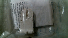 Load image into Gallery viewer, LEVITON 162-13654-TWP FLUORESCENT LAMPHOLDER T5 120W 600V LOT/8 -FREE SHIPPING
