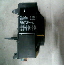 Load image into Gallery viewer, ALLEN BRADLEY 193-BSB80 OVERLOAD RELAY SER.B 5.5-8.0A 600V -FREE SHIPPING
