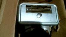Load image into Gallery viewer, DETROIT SWITCH 222-10 THERMOSTATIC CONTROL SWITCH NSN 5930-00-074-2021 -FREESHIP
