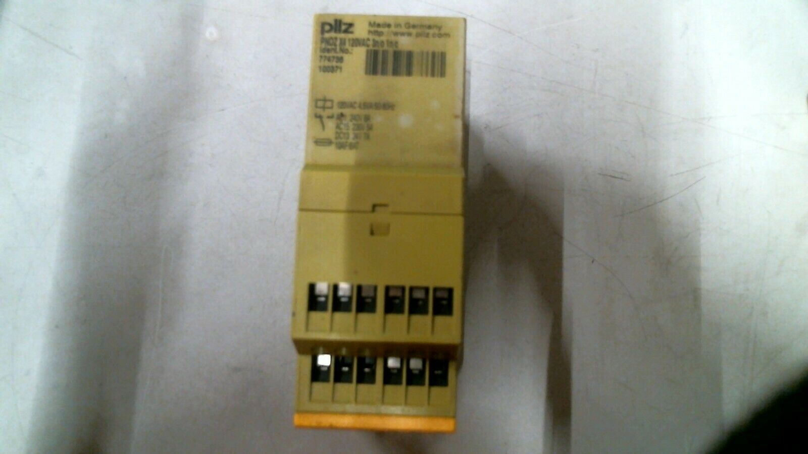 PILZ PNOZ X4 774730 RELAY 120VAC 24VDC 2.5W 5A -FREE SHIPPING