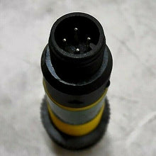 Load image into Gallery viewer, BANNER ENGINEERING S18SN6FF100Q PHOTOELECTRIC SENSOR  RANGE:100MM 10-30 VDC *FS*
