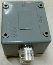 Load image into Gallery viewer, AB ROCKWELL 800T-1TB SER T ENCLOSURE PUSHBUTTON STATION &amp; 800T-H17 SER T *FRSHIP

