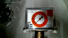 Load image into Gallery viewer, KOBOLD DWU-15R253LT0 STAINLESS STEEL PADDLE FLOW SWITCH  012-60 I/MIN -FREE SHIP
