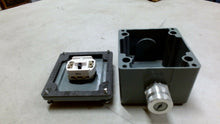 Load image into Gallery viewer, AB ROCKWELL 800T-1TB SER T ENCLOSURE PUSHBUTTON STATION &amp; 800T-H17 SER T *FRSHIP

