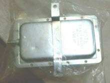 Load image into Gallery viewer, UNICONTROL CLEVELAND DFS-221-112 PRESSURE SWITCH 0.5PSI FIXED SET PT SEALED *FS*
