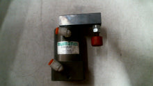 Load image into Gallery viewer, NUMATICS SC032A16F PNEUMATIC 25MM CLOCKWISE POWER CLAMP 1/8"NPT -FREE SHIPPING
