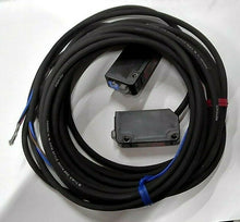 Load image into Gallery viewer, KEYENCE PZ-M51P PHOTOELECTRIC SENSOR PZ-V/PZ-M 12-24VDC CLASS 2 100mA FREE SHIP

