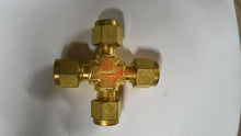 Load image into Gallery viewer, SWAGELOK B-400-4 BRASS UNION CROSS 1/4&quot; TUBE FITTING -FREE SHIPPING
