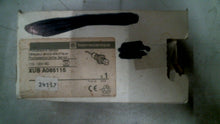 Load image into Gallery viewer, TELEMECANIQUE XUB-A085115 PHOTOELECTRIC SENSOR 120VAC -FREE SHIPPING
