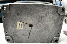 Load image into Gallery viewer, ROBERTSHAW VIBRASWITCH MODEL 366-A8 VIBRATION SWITCH, RESET TYPE *FREE SHIPPING*
