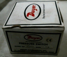 Load image into Gallery viewer, DWYER 1910-1 PRESSURE SWITCH -FREE SHIPPING
