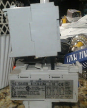 Load image into Gallery viewer, Allen Bradley 100-M05NZ*3 Ser A Contactor w/ 193-ea4db Overload Relay free ship
