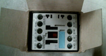 Load image into Gallery viewer, SIEMENS 3RH1122-1BB40 CONTROL RELAY 6A 230V 24VDC -FREE SHIPPING
