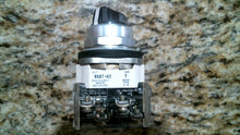 Load image into Gallery viewer, ALLEN- BRADLEY 800T-H2, 2 POSITION SELECTOR SWITCH -FREE SHIPPING
