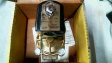 Load image into Gallery viewer, PARKER HANNIFIN CORP 12F24C2148A3FGC80 SOLENOID UNIT 2 WAY VALVE 3/4NPT 24VDC-FS
