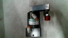 Load image into Gallery viewer, NUMATICS SC032A16EX PNEUMATIC 25MM CLOCKWISE POWER CLAMP 1/8"NPT -FREE SHIPPING
