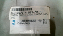 Load image into Gallery viewer, SIEMENS 3TH2040-0AP6 CONTROL RELAY ALTERNATING CURRENT 240VAC 60HZ 4P -FREE SHIP

