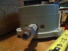 Load image into Gallery viewer, Weksler compound Pressure Gauge vacuum-60 PSIG SA23-3PJP-LWBX 6685-00-929-1185
