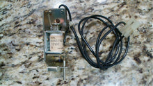 Load image into Gallery viewer, WESTINGHOUSE 2605D15G28 LB BREAKER 12 VDC SHORT TRIP - FREE SHIPPING
