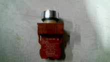 Load image into Gallery viewer, SIEMENS 3SB02-UPF1 22MM ILLUMINATED PUSHBUTTON 120VAC/DC -FREE SHIPPING
