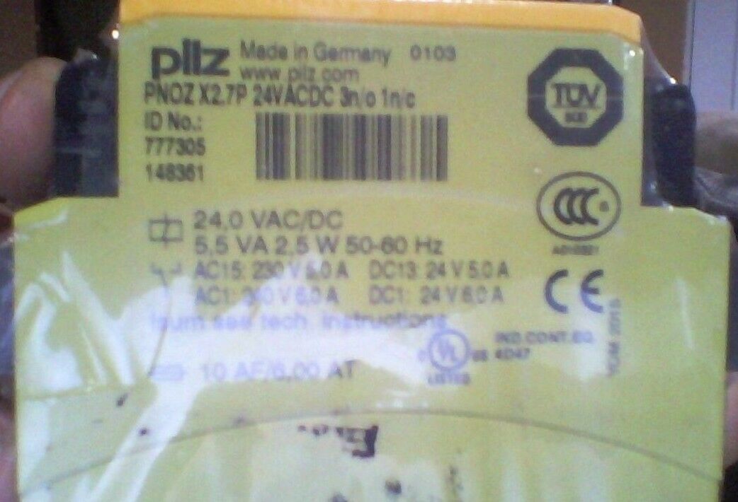PILZ PNOZ X2.7P E STOP SAFETY RELAY 777305 24VAC/DC 2.5W 5.5A -FREE SHIPPING