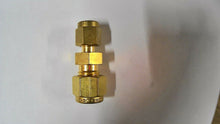 Load image into Gallery viewer, SWAGELOK B-400-6-2 BRASS REDUCING UNION TUBE FITTING 1/4&quot; X 1/8&quot; -FREE SHIPPING
